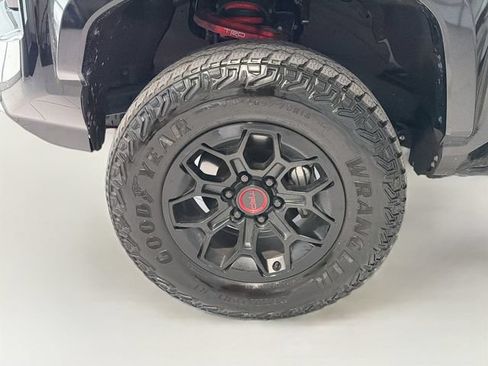 Certified 2025 Toyota Tacoma TRD Pro AWD/4WD image 24