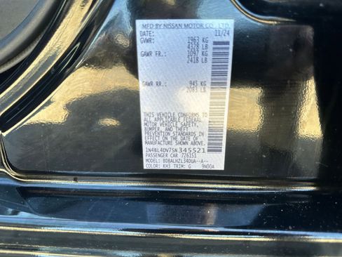 Used 2025 Nissan Altima 2.5 SV FWD image 30