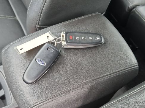 Used 2018 Ford Focus Titanium FWD image 36