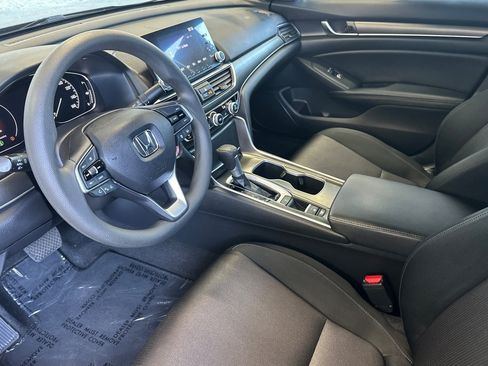 Used 2018 Honda Accord LX image 9