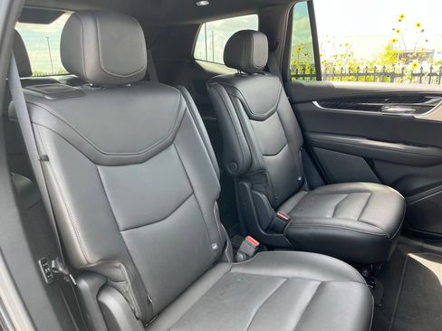 Used 2023 Cadillac XT6 Premium Luxury w/ Technology Package FWD image 27