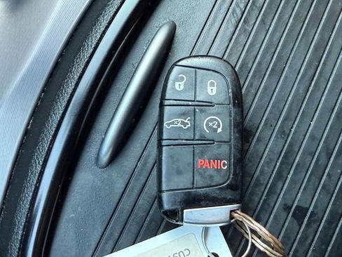 Used 2019 Dodge Charger SXT w/ Plus Group image 28