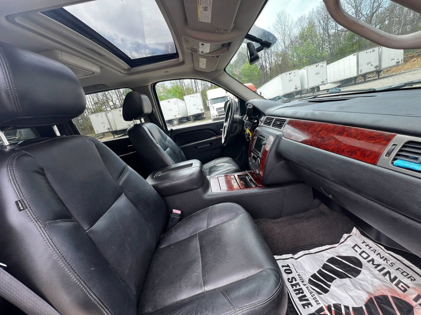 Used 2011 Chevrolet Avalanche LTZ AWD/4WD image 12