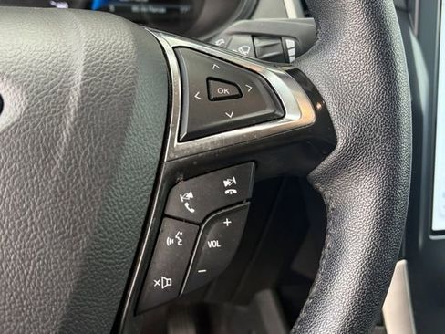 Used 2024 Ford Edge SEL image 8