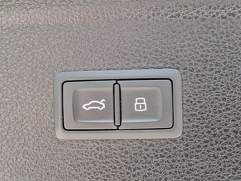 Used 2019 Audi SQ5 Premium Plus w/ Premium Plus Package AWD/4WD image 30