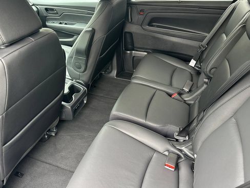 Certified 2026 Honda Odyssey EX-L image 13