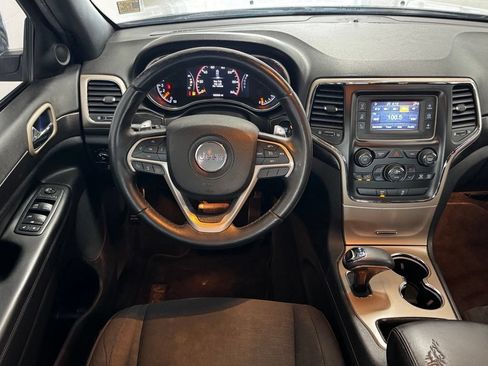 Used 2014 Jeep Grand Cherokee Laredo w/ Trailer Tow Group IV RWD image 11