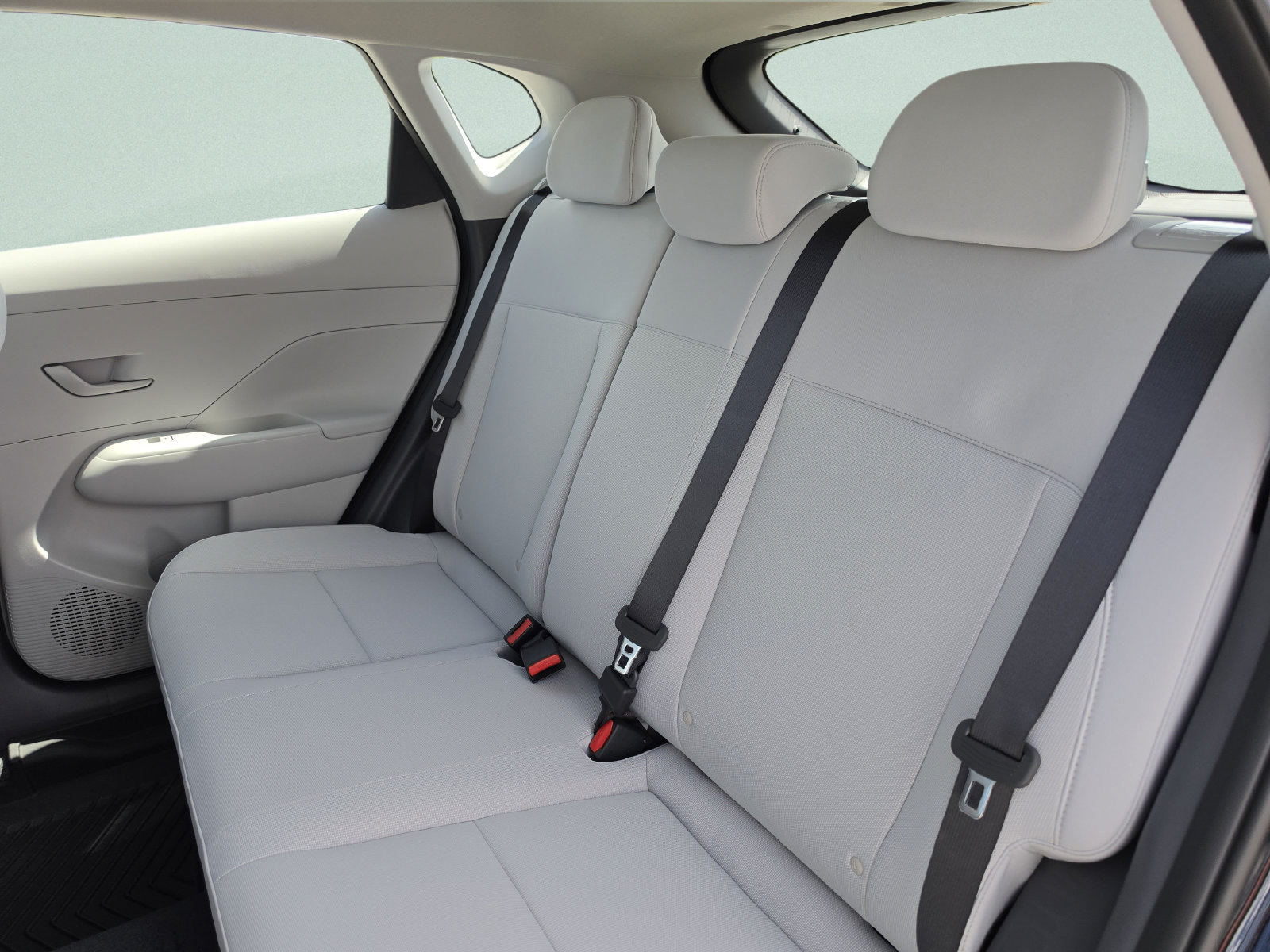 New 2027 Hyundai Kona SE FWD image 21