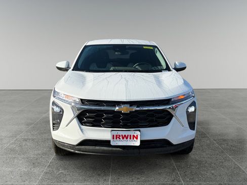 New 2026 Chevrolet Trax LS w/ LS Convenience Package FWD image 8