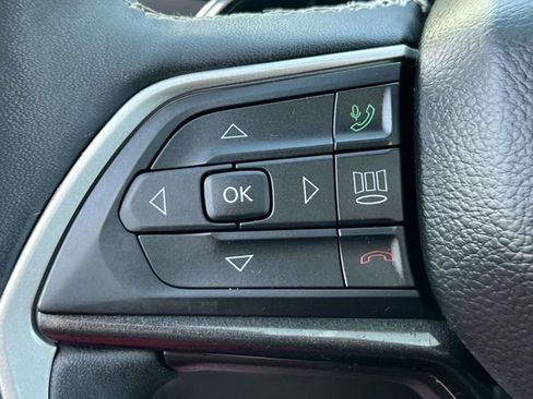 Used 2023 Jeep Grand Cherokee L Laredo image 20