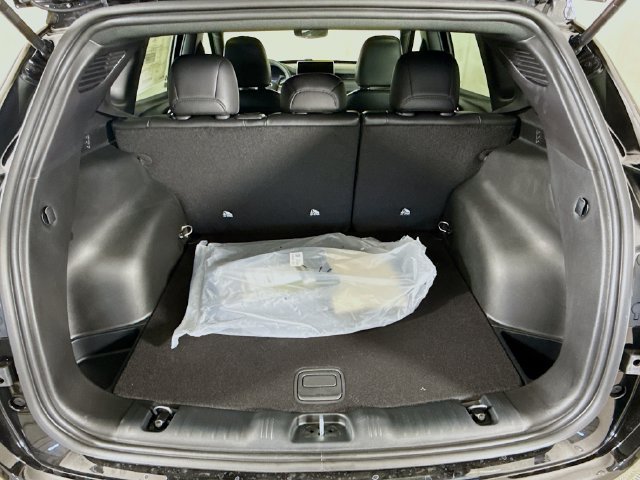 New 2026 Jeep Compass Latitude AWD/4WD image 24