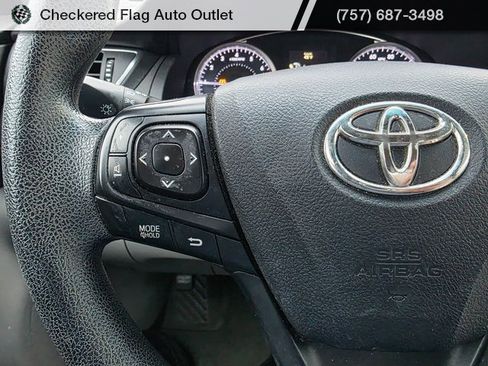 Used 2016 Toyota Camry LE image 13