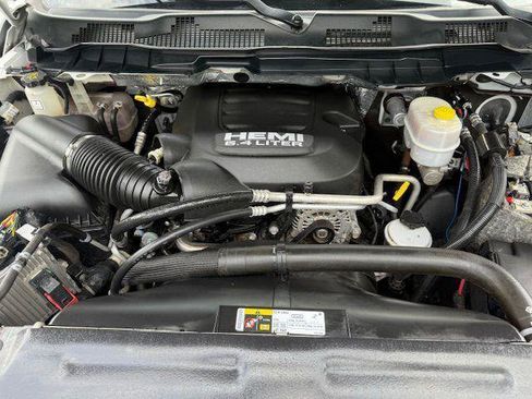 Used 2018 RAM 2500 Big Horn w/ Sport Appearance Group AWD/4WD image 9