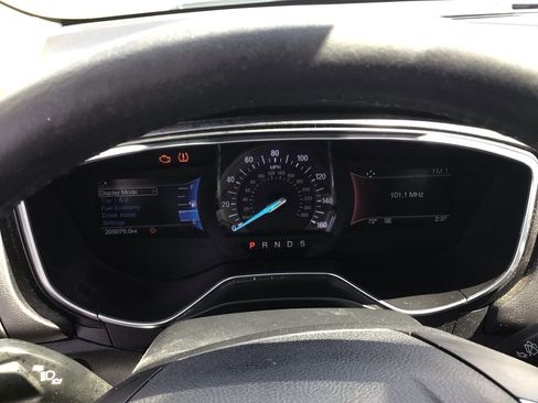 Used 2017 Ford Fusion Titanium FWD image 15
