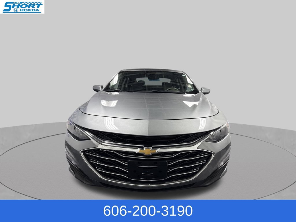Used 2025 Chevrolet Malibu LT FWD image 2