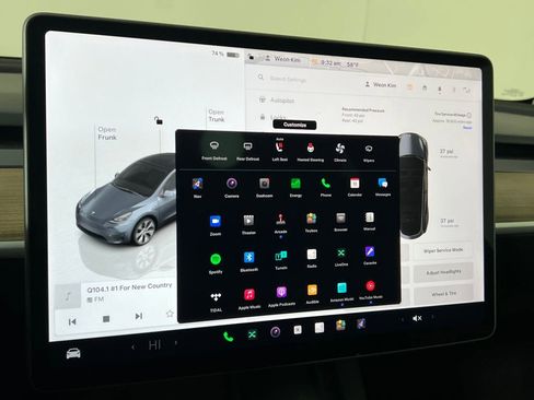 Used 2023 Tesla Model Y Long Range image 32