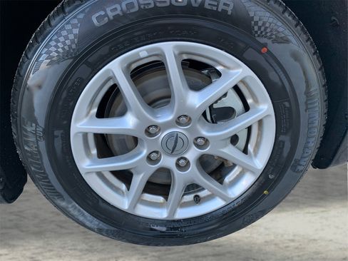 Used 2024 Chrysler Pacifica Touring-L image 21