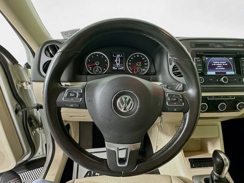 Used 2012 Volkswagen Tiguan S FWD image 11