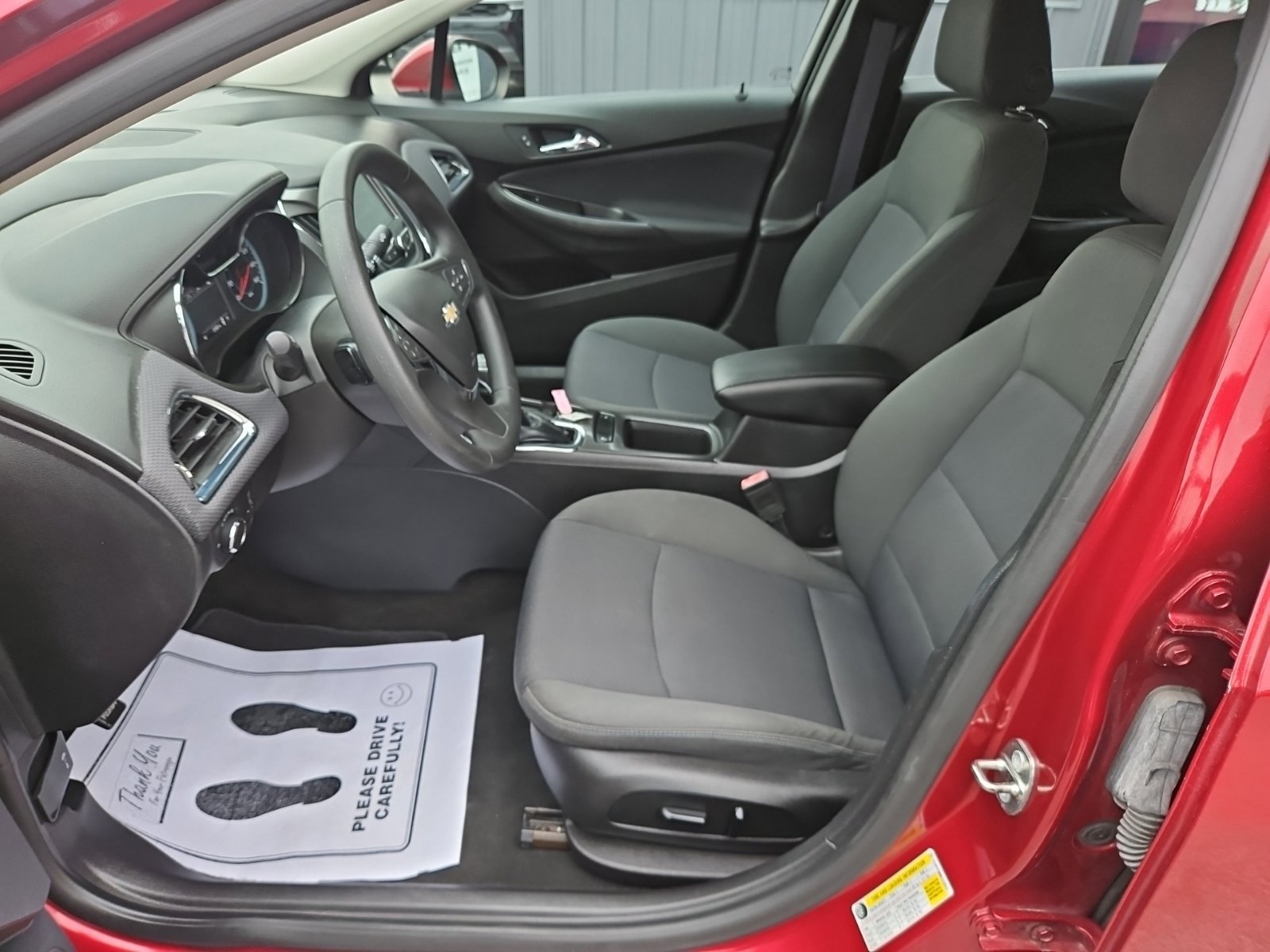 Used 2017 Chevrolet Cruze LT w/ Convenience Package FWD image 12
