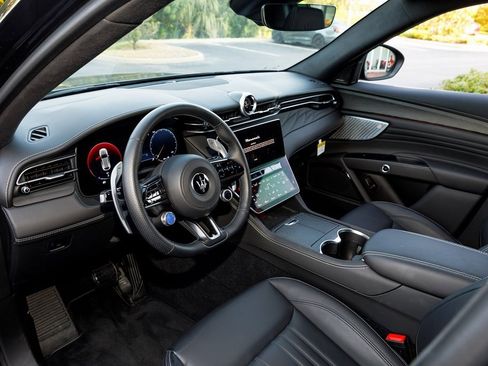 New 2025 Maserati Grecale Modena image 27