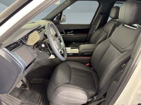 Used 2025 Land Rover Range Rover Long Wheelbase SE image 5