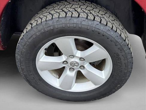 Used 2014 RAM 1500 Express image 9