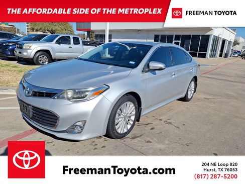 Used 2014 Toyota Avalon Limited image 1