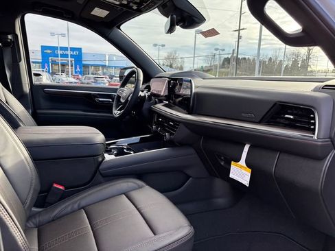 New 2026 Chevrolet Tahoe High Country AWD/4WD image 46