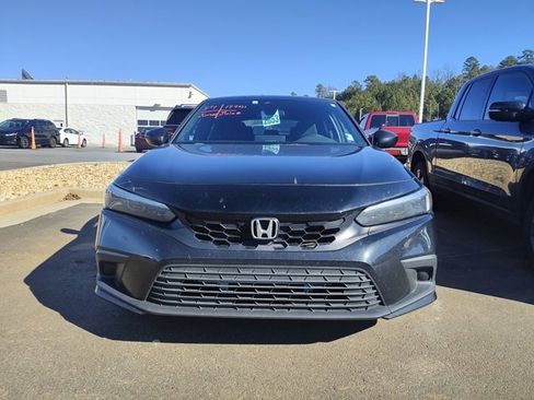 Used 2023 Honda Civic Sport image 2