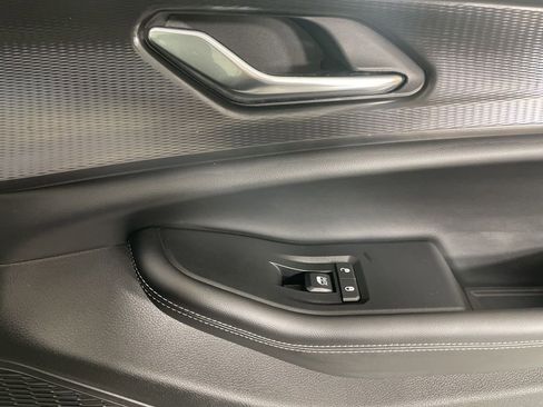 New 2025 Jeep Grand Cherokee L Altitude image 12