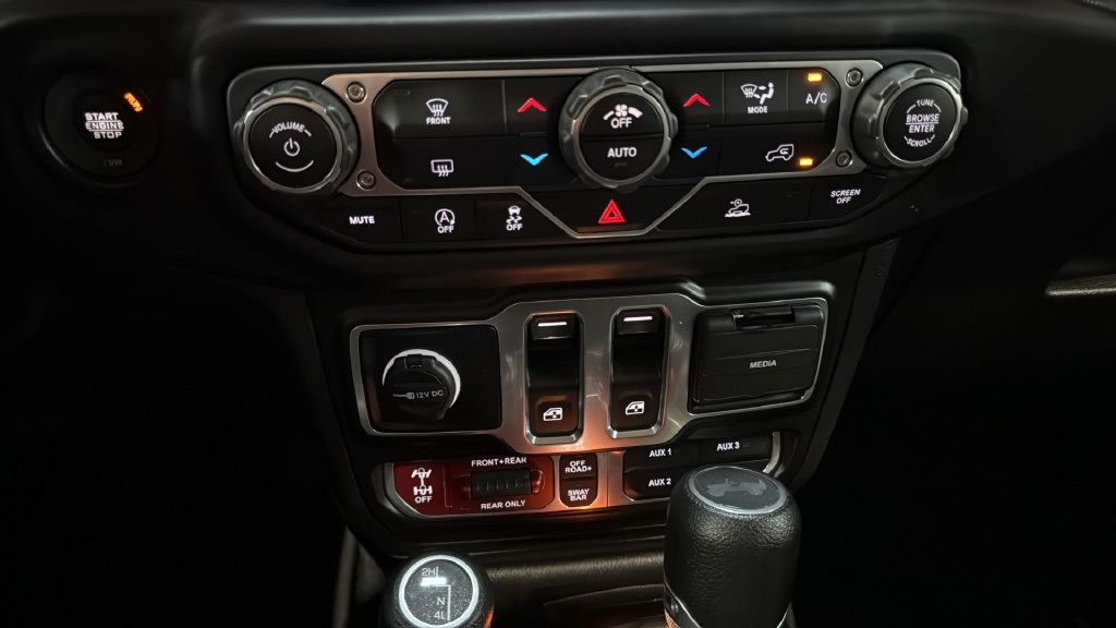 Used 2022 Jeep Wrangler Rubicon w/ LED Lighting Group AWD/4WD image 23