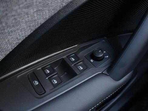 New 2025 Volkswagen Tiguan S image 17