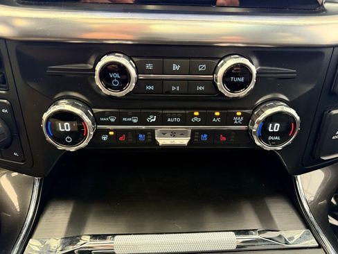 Used 2021 Ford F150 Lariat w/ Equipment Group 502A High image 37