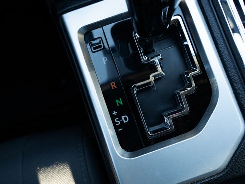 Used 2016 Toyota Tundra SR5 image 30