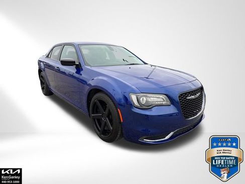 Used 2020 Chrysler 300 Touring w/ Sport Appearance Package RWD image 1