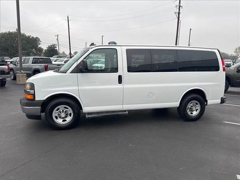 Used 2018 Chevrolet Express 3500 LT w/ LT Preferred Equipment Group image 12