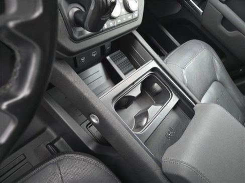 Used 2022 Land Rover Defender 110 X-Dynamic SE image 26