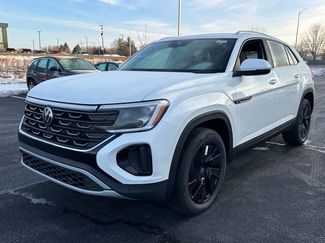 New 2026 Volkswagen Atlas Cross Sport SE AWD/4WD video 3