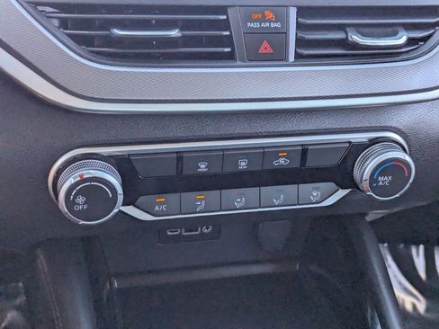 Certified 2025 Nissan Altima 2.5 SR image 25