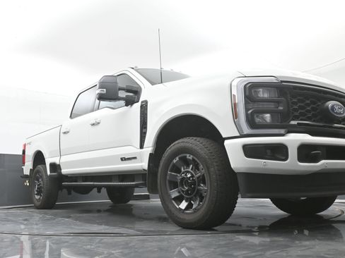 Used 2024 Ford F250 Lariat w/ Lariat Ultimate Package AWD/4WD image 36