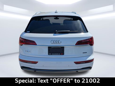 Certified 2021 Audi Q5 2.0T Premium w/ Convenience Package image 3