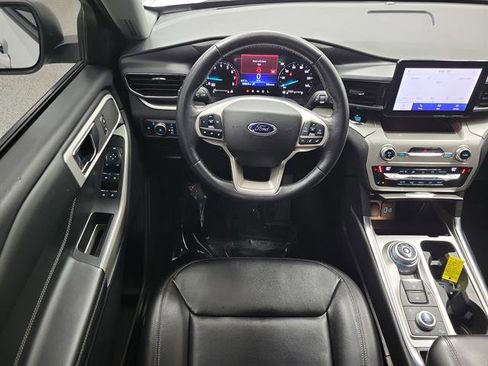 Used 2021 Ford Explorer XLT w/ Equipment Group 202A image 15