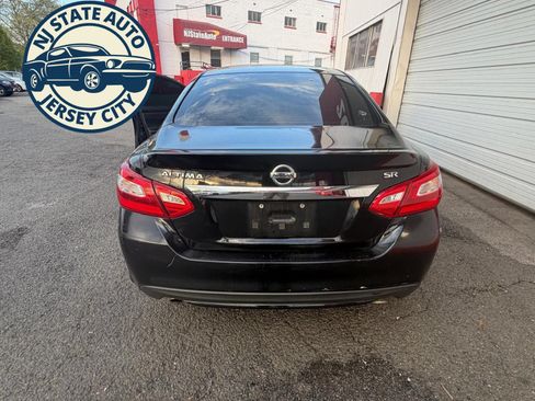 Used 2016 Nissan Altima 2.5 SR FWD image 10