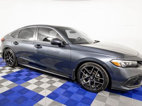 Used 2023 Honda Civic Sport Touring image 3