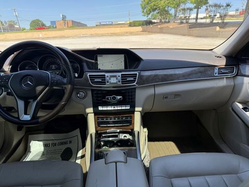 Used 2014 Mercedes-Benz E 350 Sedan image 30