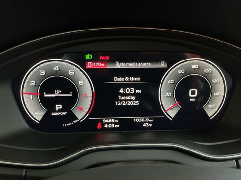 Used 2025 Audi Q5 2.0T Premium w/ Convenience Plus Package image 13