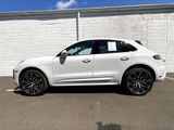 Certified 2025 Porsche Macan image 2