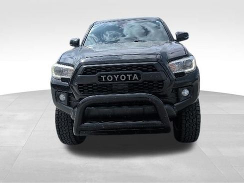 Used 2019 Toyota Tacoma TRD Off-Road w/ Technology Package image 8