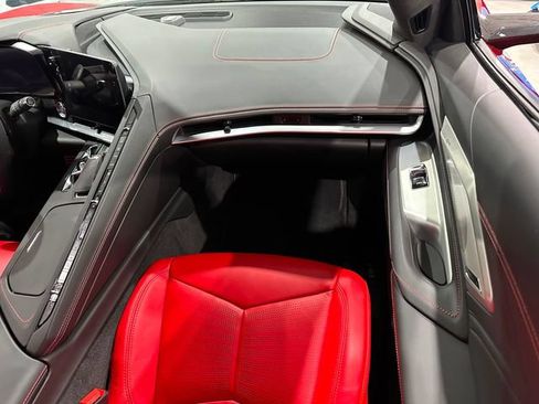Used 2025 Chevrolet Corvette Z06 RWD image 11