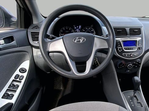 Used 2014 Hyundai Accent GLS FWD image 5